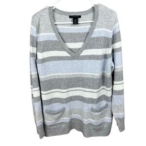NWOT Tahari Gray, White and Blue Stripe Pullover Pockets V-Neck Sweater Size L